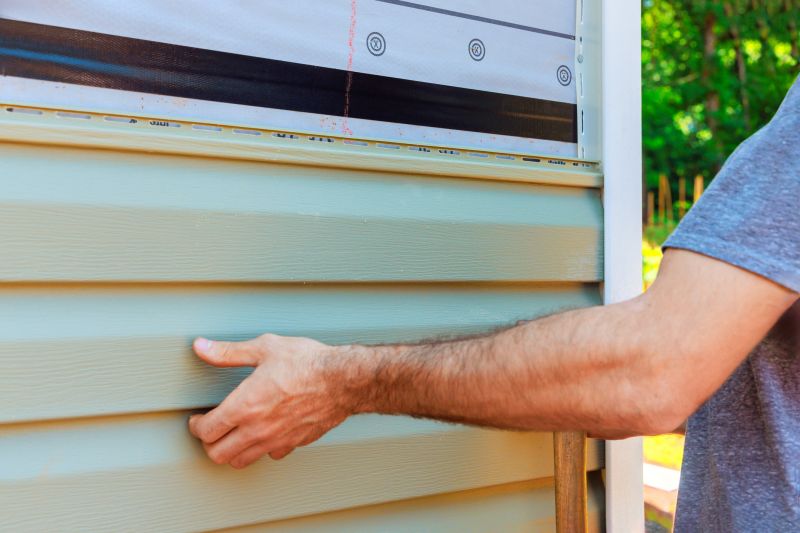 When to Hire Siding Professionals